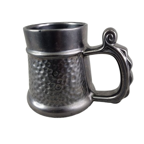 Vintage Pewter Beer Stein With Ornate Handle & Hammered Design Made In England - Picture 1 of 9